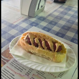 Choripán Clásico (Classic Sausage)
