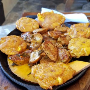 chorizo y patacones