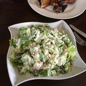 Ensalada Cesar con Pollo