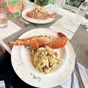 Fettuccini  on langosta.??