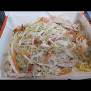 chorro mein con puerco