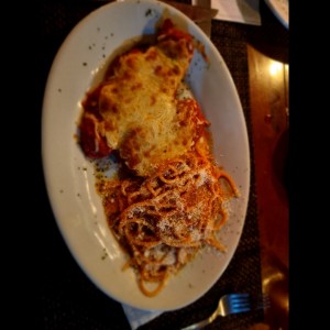 Pollo - Pollo alla Parmigiana con pasta a la pomodoro