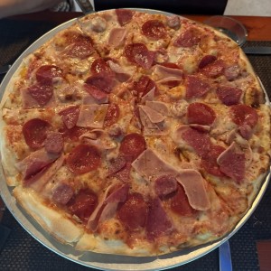 Pizza Luna Rossa