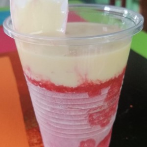 duro de fresas con leche condensada