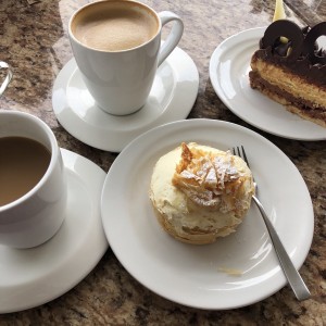pie de banano y tres chocolates