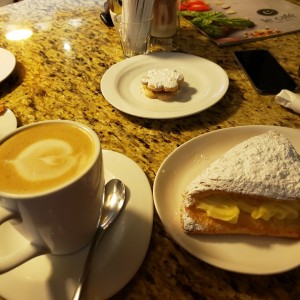 mocca y bolovan con majar