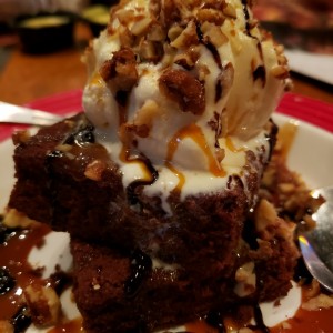 brownie con helado