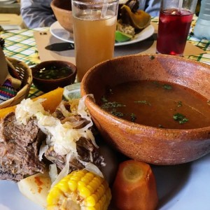 Caldo de Res (lunes) 