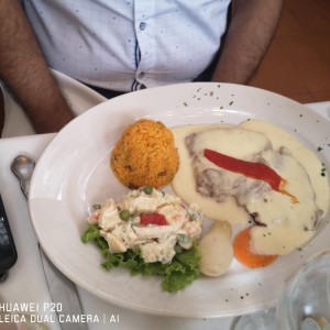 Lomito en Salsa de Queso Manchego