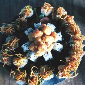 tres sushis diferentes, la patrona, ceviche, popcorn