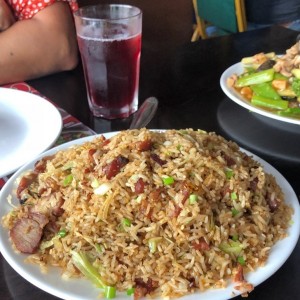 Arroz con cerdo. 
