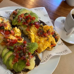Desayunos - Huevos entomatados