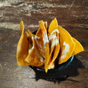 Nachos con Queso, Guacamol y frijol