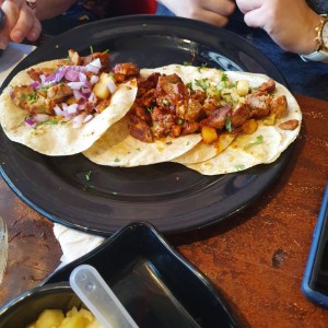 Tacos al pastor