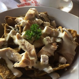 Desayunos - Chilaquiles con Pollo