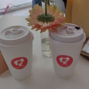 mandarine Caramel latte & Smoothie purple berries 