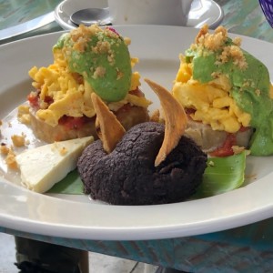 huevos montados en tamalito