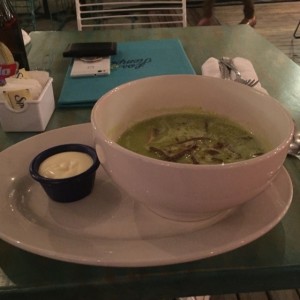Sopa de aguacate