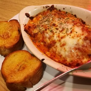 lasagna a la bolognesa. 
