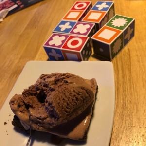 brownie con helado