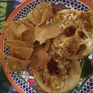 tacos al pastor con queso.
