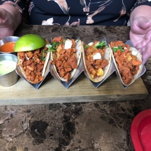 tacos al pastor