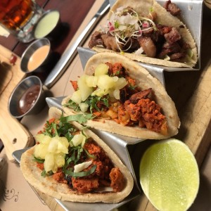 Tacos al pastor