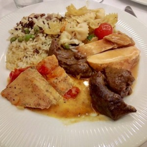 Buffet internacional (varios)