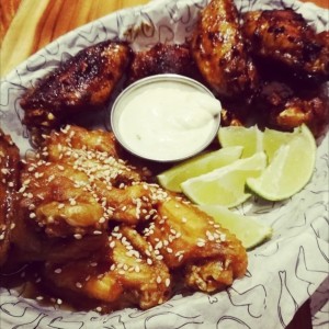 Alas teriyaki y a la parrilla