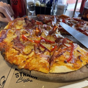 Pizza con tocino