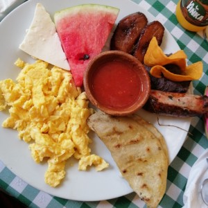 Desayuno de la Finka