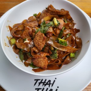 Pad See Ew cerdo
