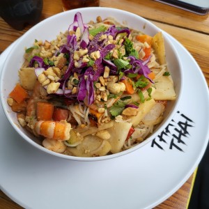 Peanut Noodles con camarón