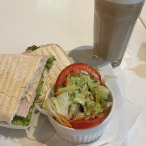 El Clásico y capuchino frío