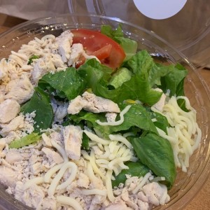 ensalada santa fe! pero la pedi sin cebolla y sin frijol! deliciosa