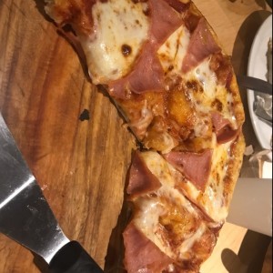 Pizza de jamon mediana