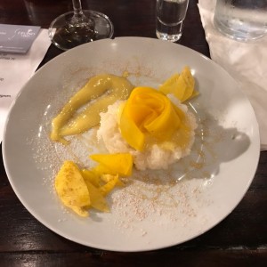 Postres - Mango Sticky Rice