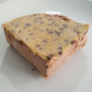 Sandwich de cookie dough con helado de chocolate