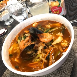 sopa ramen de mariscos 