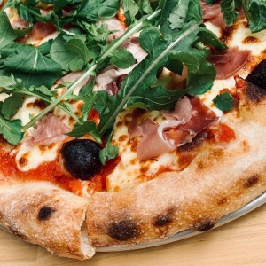 Pizza de procciuto