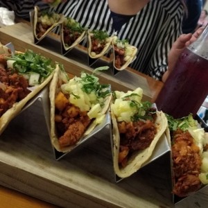 Tacos al pastor 