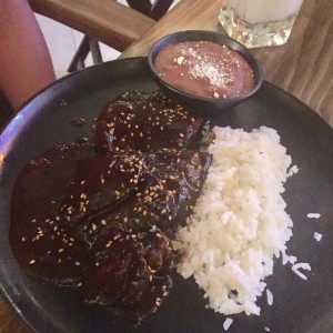 Pollo con Mole Poblano