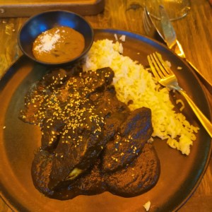 Pollo con Mole Poblano