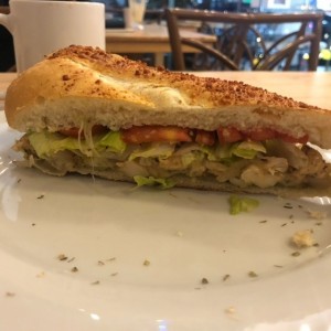 Emparedado La Cresenta (la mitad porque me comí la otra)