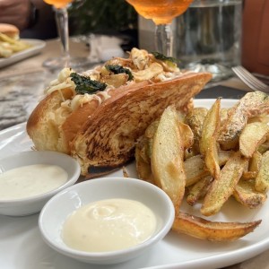 Lobster roll