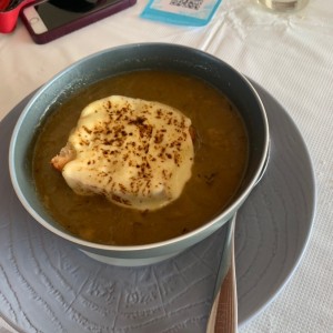 Sopa de cebolla. 