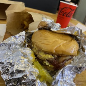 Doble B en combo papas y agua