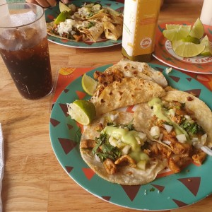 Dobladas y tacos al pastor