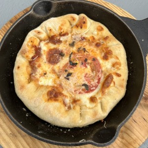 Skillet pizza