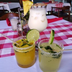 Mojito de Mango/Yerbabuena y Piña Colada